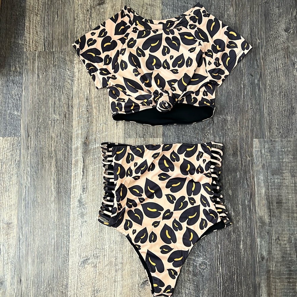 Ua Koko Kollection high waisted crop top 2 piece swimsuit. US women’s Large